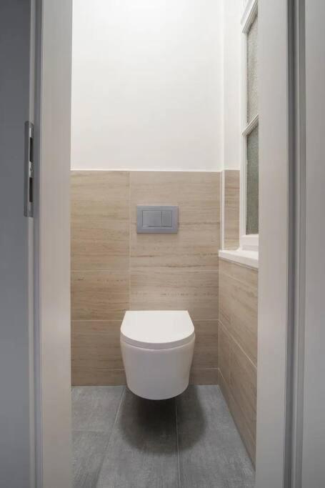 Helen Homestay Prague Palmovka Exterior photo